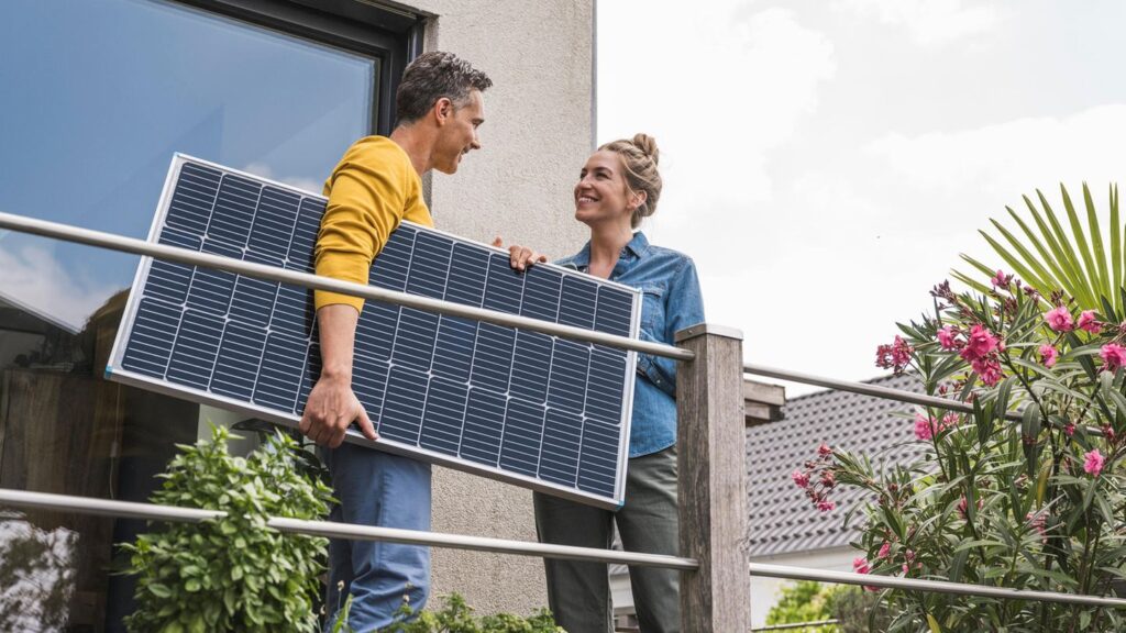 Jährlich bis zu 684 € sparen! Der reale Stromkosten-Vergleich mit und ohne Balkonkraftwerk samt Speicher Entrenador Personal Online